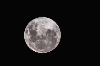 La luna, antes del eclipse