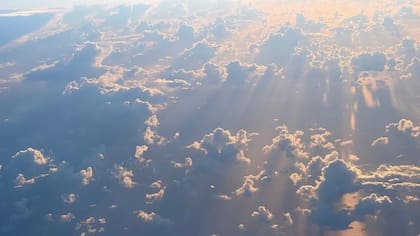 La luz era tenue y el cielo estaba nublado, pero hubo gente que dijo haber visto la luz