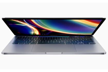 La MacBook Pro de 13 pulgadas renueva el teclado con la nueva versión y dispone de almacenamiento SSD