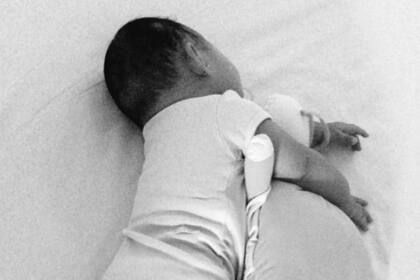 La madre adoptiva, Thays Veiga Miranda, remarcó que ella es la madrina de la beba y que conoce a la familia biológica