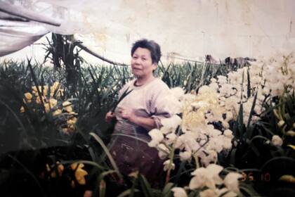 La madre de Gustavo Ogata es quien le enseñó las tareas del cultivo desde niño.