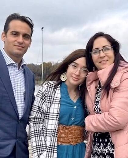 La madre de la joven detenida señaló que el 17 de octubre su hija fue arrestada por agentes de inmigración