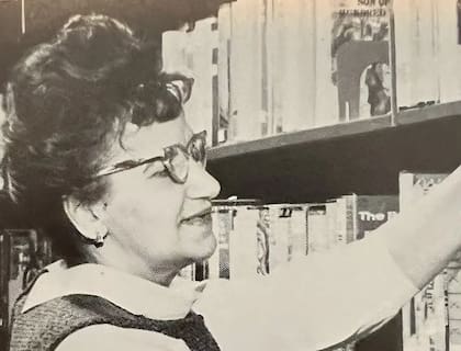 La madre del Papa León XIV, Millie Prevost, trabajó como bibliotecaria en Mendel Catholic Prep durante muchos años y apareció en el anuario del colegio de 1971. (Terry Murphy)