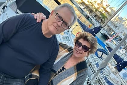 La madre y el padrastro de Karina, también cubanos, siguieron sus pasos y se mudaron de California a España