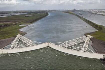 La Maeslantkering es una barrera contra las inundaciones costeras en Rotterdam