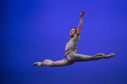 La maestría de talentos como Sebastián Vinet podrá disfrutarse en la IX Gala Internacional de Ballet de Buenos Aires