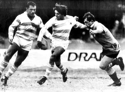 La magia de Fabio "Aguja" Gómez llegó a los Pumas: a punto de darle un rever pass a Diego Cash