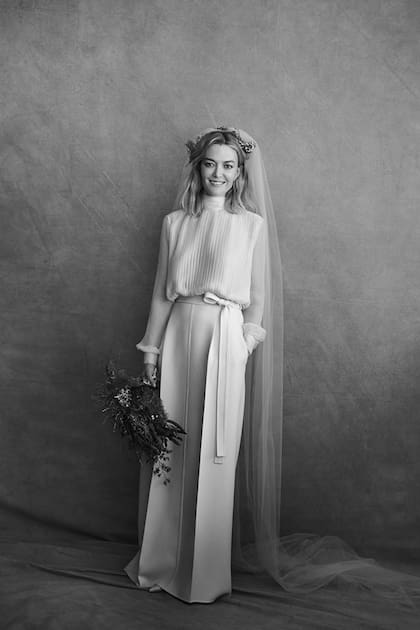 La maison Valentino fue la elegida de Marta Ortega para sus segundas nupcias con Carlos Torreta. En 2018, la hija de Amancio Ortega y heredera de Inditex, lució un modelo del diseñador Pierpaolo Piccioli que mantuvo vigente el sello de elegancia y romanticismo de Garavani