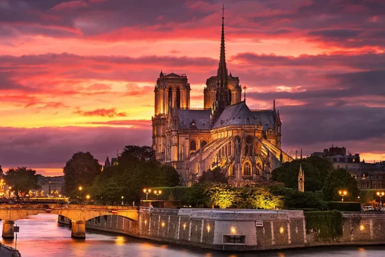 Se conoció cuándo reabrirá sus puertas la catedral de Notre Dame, a cinco años del voraz incendio