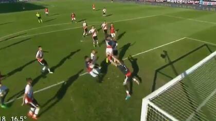 La mala salida de Batalla en el 2 a 1 de San Lorenzo