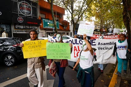 La manifestación de vecinos de San Isidro contra la reforma del código