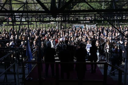 La manifestación por la independencia judicial, en la calle Talcahuano, frente al Palacio de Tribunales