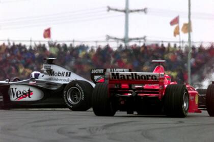 La maniobra con la que Michael Schumacher superó a David Coulthard y se adueñó del primer puesto del Gran Premio de la Argentina 1998; después de una largada fallida, el alemán recuperó y adelantó a los dos pilotos de McLaren que sellar una imperial victoria 