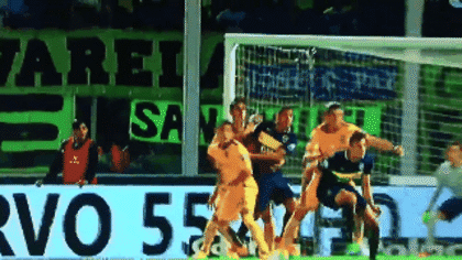 La mano de Central que Loustao no cobró