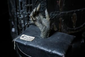 La oscura historia de “la mano de la gloria”, uno de los amuletos más famosos de la Edad Media