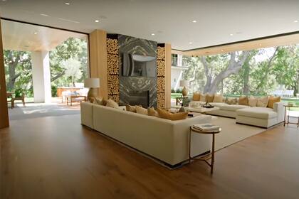 La mansión de Encino, en California, que Joe Jonas y Sophie Turner venden en16.75 millones de dólares