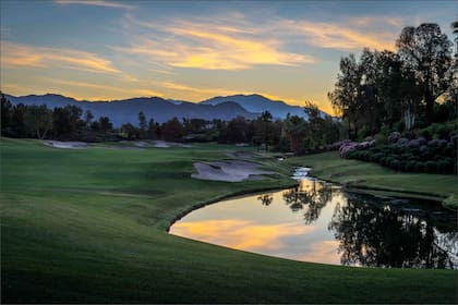 La mansión de Justin y Hailey Bieber se encuentra dentro del club Madison de La Quinta, que cuenta con spa, gimnasio y un terreno para practicar golf