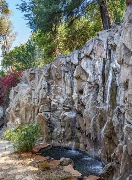 La mansión en Los Ángeles tiene su propia cascada