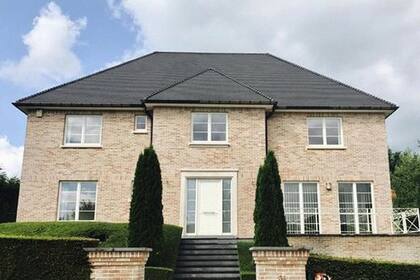 La mansión que alquila Puigdemont en Waterloo