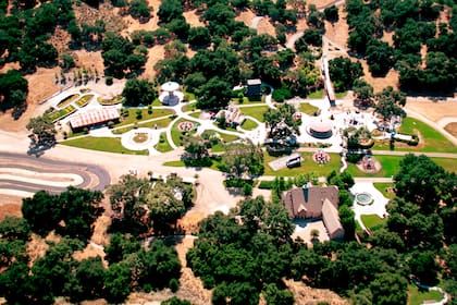La mansión que perteneció a Michael Jackson posee seis habitaciones y siete baños