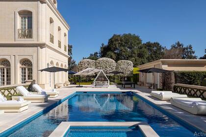 La mansión se vende a 165 millones de dólares al día de hoy