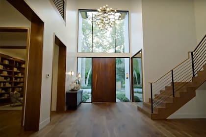 La mansión tiene peluquería, sala de cine y un acuario, entre otras salas temáticas