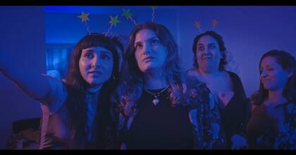 La máquina, el delfín y un enano de jardín, un film de Tomás Larrinaga