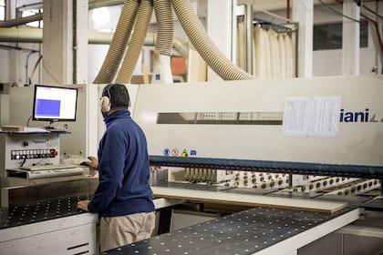 La máquina se encarga de optimizar el uso de las planchas de melamina y MDF