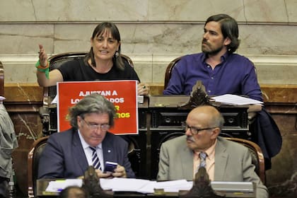 Nicolás del Caño y Romina del Plá