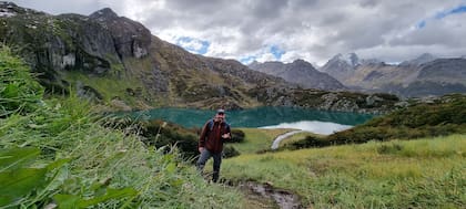 “La marca, con su nombre y sus propósitos, es una forma de devolverle algo a lugar donde crecí, donde amo ir a visitar a mi familia y amigos y conectar con la montaña".