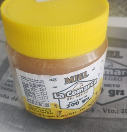 La ANMAT prohibió la venta de dos aceites de oliva, una miel y productos capilares