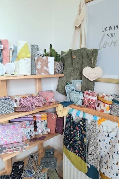 La marca de Ximena, Abra Caramba, comenzó en Francia con un pedido de barbijos