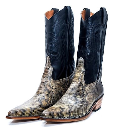 La marca más clásica de botas texanas. Texturas combinadas para esta bomba. JR $38.800