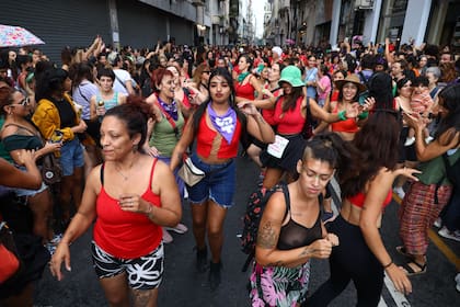 La marcha del 8M frente al Congreso de la Nación