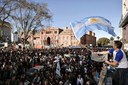 La marcha en Plaza de Mayo, el día después del ataque a Cristina Kirchner