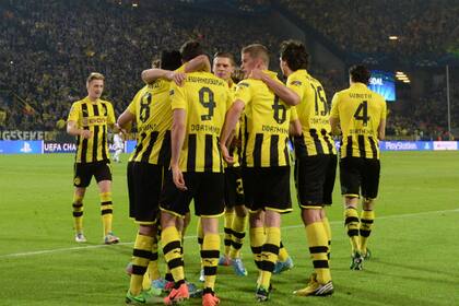 La marea amarilla festejó ante el Madrid de Mourinho