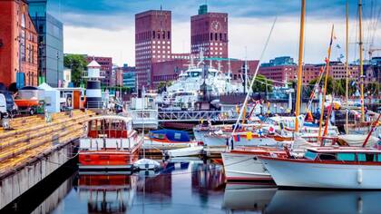 La marina de Oslo, capital de Noruega