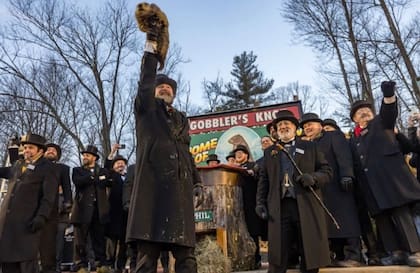 La marmota Punxsutawney Phil supuestamente predice el cambio de clima