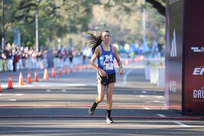 La marplatense Micaela Levaggi fue la primera argentina en alcanzar la meta esta mañana