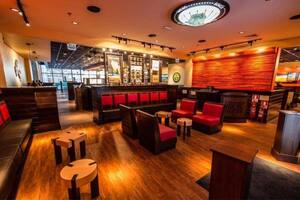 La icónica cadena de bistecs que anunció una fuerte reestructuración