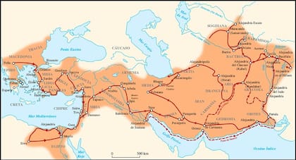 La máxima extensión que alcanzó a tener el imperio que comandaba Alejandro Magno en el siglo IV a. C.