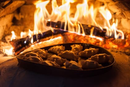La mayor recomendación es prender el horno y esperar a que llegue a 200 grados.