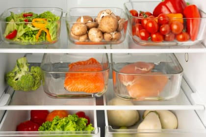 La mayoría de las frutas y verduras presentan una maduración climatérica. Esto significa que, al separarse de la planta, siguen madurando gracias a la producción de gas etileno