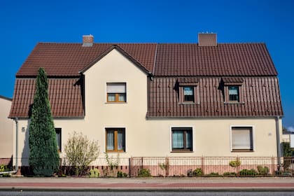 La mayoría de las propiedades cuentan con con un diseño característico de la época en que se desarrolló la ciudad