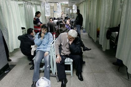 La mayoría de los chinos dependen del sistema de salud público, pero los más ricos acuden a hospitales privados.