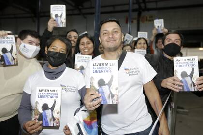 La mayoría de los lectores, militantes y votantes de Milei son jóvenes