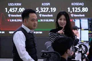 La mayoría de los mercados de Asia suben tras histórico triunfo electoral en Japón