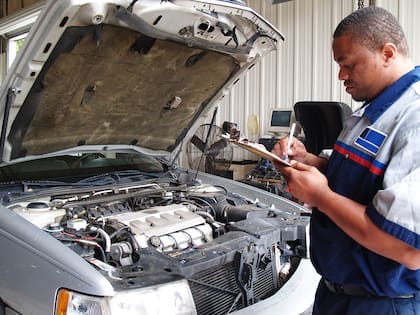 La mayoría de los propietarios de autos no comerciales de Texas ya no necesitan obtener una inspección de seguridad para registrar su vehículo