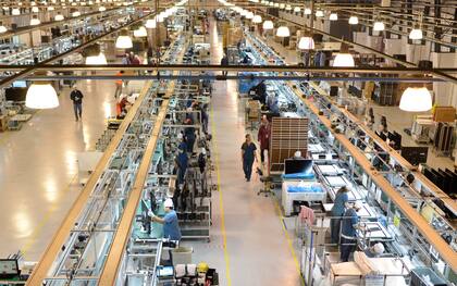 La mayora de los telfonos celulares que se usan en el pas llegan desde Tierra del Fuego.