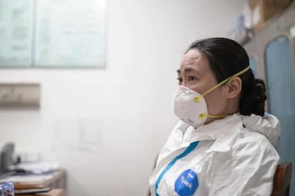 La médica emitió un informe en un servicio de correo Chino en el que informaba de la aparición de un nuevo virus